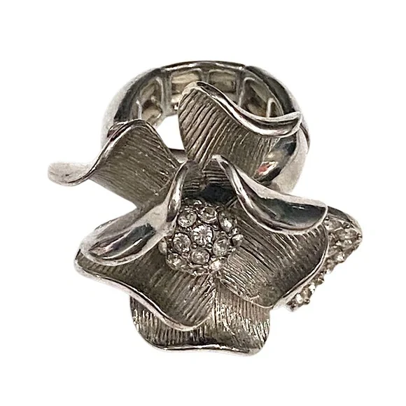 Silver Flower Rhinestone Statement Ring - Picture 2 of 3